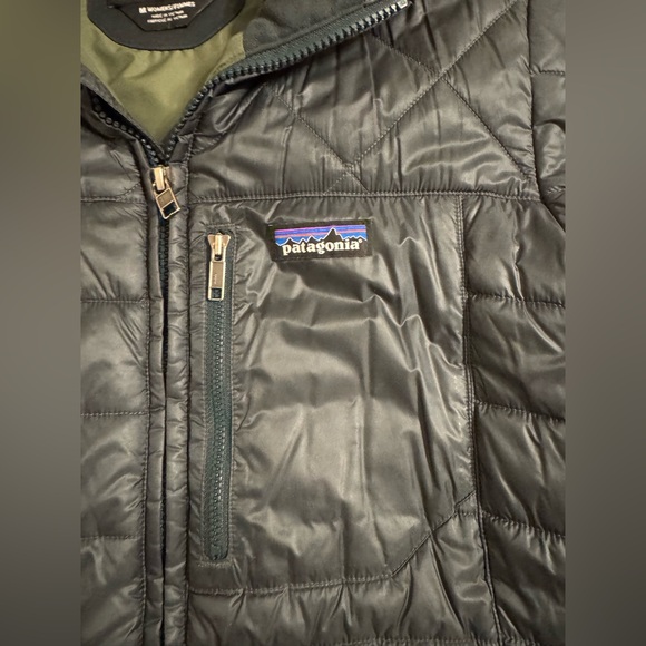 Patagonia Women’s Radalie Insulated Parka in Carbon Size Medium - Picture 6 of 11